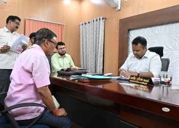 समस्याओं के त्वरित एवं संवेदनशील समाधान के लिए अधिकारियों को दिए सख्त निर्देश