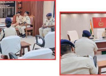 सारण क्षेत्र के पुलिस उप महानिरीक्षक ने किया गोपालगंज एसपी कार्यालय का निरीक्षण, अधिकारियों को दिए जरूरी दिशा-निर्देश