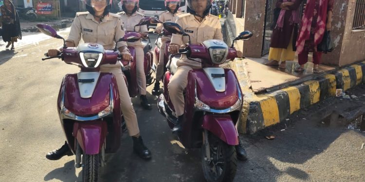 स्कूल-कॉलेज से लेकर हॉस्टल और कोचिंग सेंटर तक महिला पुलिसकर्मियों की नियमित गश्ती, छेड़खानी व संदिग्ध गतिविधियों पर होगी सख्त निगरानी