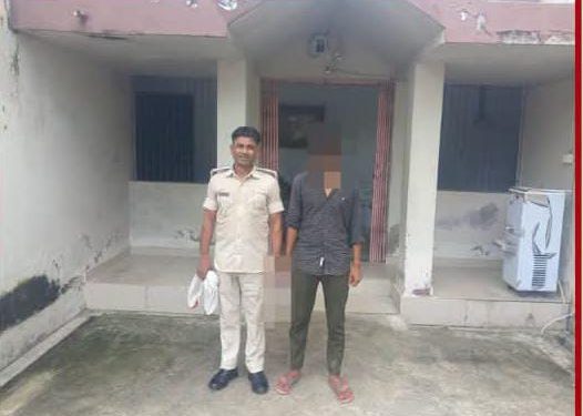 उचकागांव थाना पुलिस की बड़ी कार्रवाई, चोरी कांड का प्राथमिक अभियुक्त गिरफ्तार