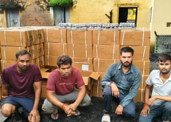 कोडीन सीरप के साथ 4 आरोपी गिरफ्तार