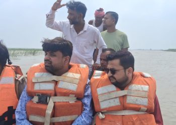 गंडक नदी में मानव शव की सूचना से मचा हड़कंप, प्रशासन ने तत्काल भेजी जांच टीम