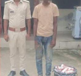 उचकागांव में अवैध शराब के खिलाफ बड़ी कार्रवाई, 33.200 लीटर देसी शराब बरामद