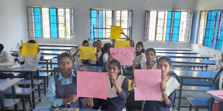 पंचदेवरी में हिंदी दिवस पर निबंध व चित्रकला प्रतियोगिता आयोजित !!
