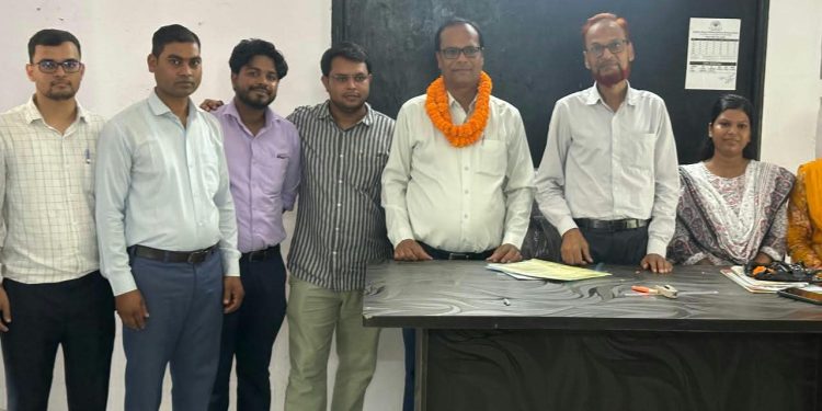 नवस्थापित डिग्री कॉलेज के संचालन में डॉ. सत्येंद्र की भूमिका सराहनीय : प्राचार्य