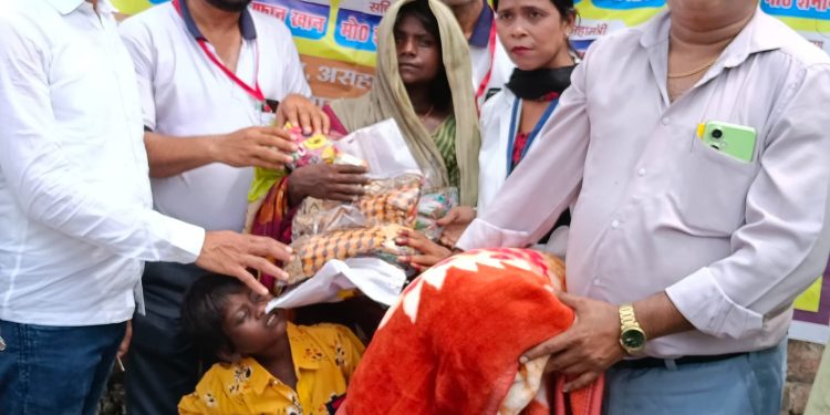 बाँदा रोटी बैंक सोसाइटी बांदा ने बबेरू के जरूरतमंद परिवार की मदद को बढ़ाया हाथ