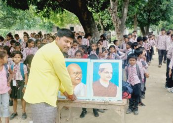 शैक्षणिक संस्थानों में धूमधाम से मनी महात्मा गांधी और लाल बहादुर शास्त्री की जयंती