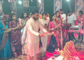 फेमस पब्लिक स्कूल में डांडिया सह गरबा कार्यक्रम आयोजित, प्रतिभागियों को किया गया सम्मानित
